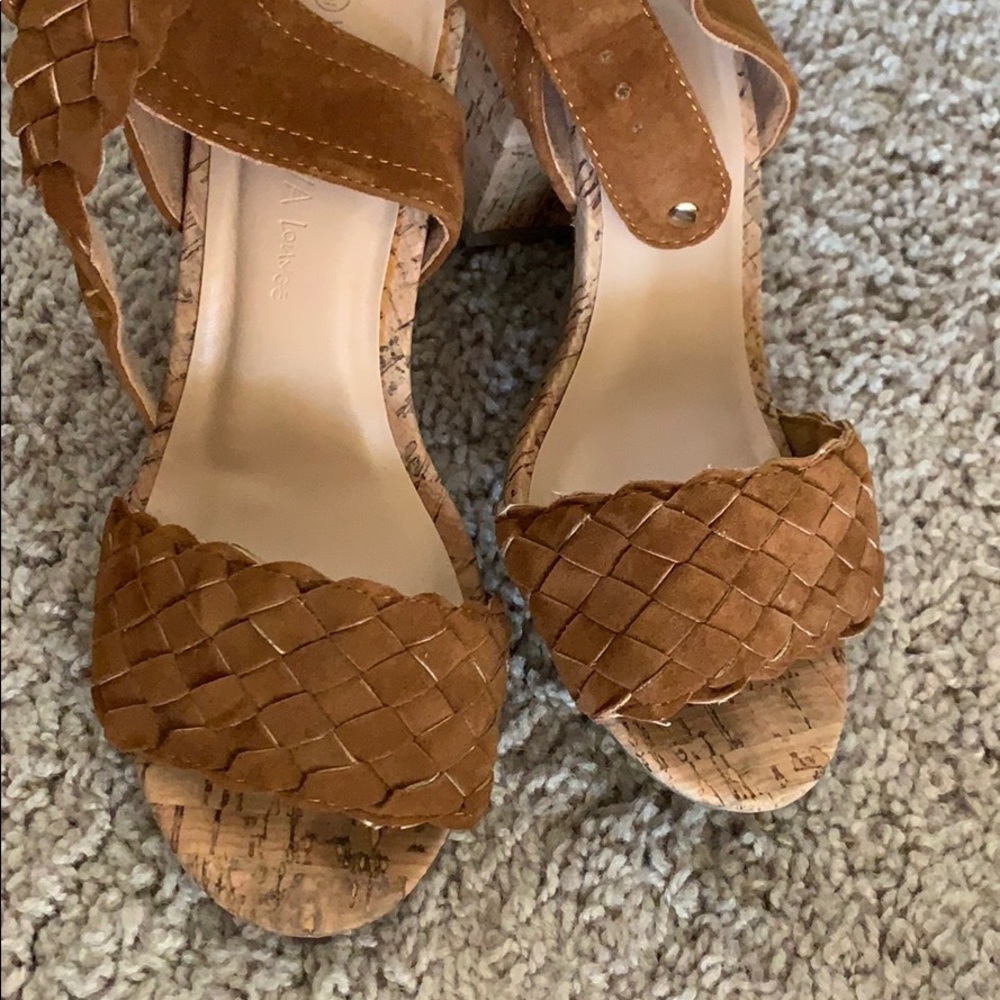 Shoes - Picture 4 of 4